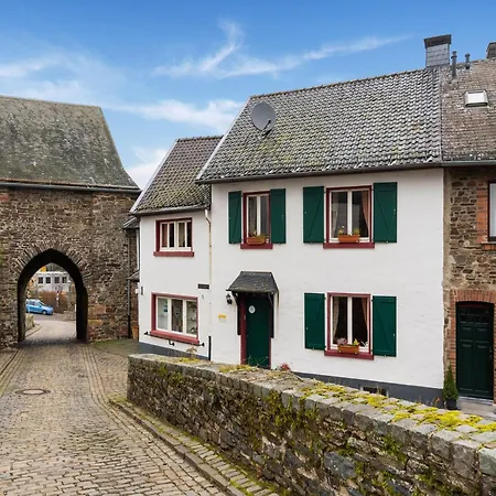 Modern In Reifferscheid With Garden Διαμέρισμα *